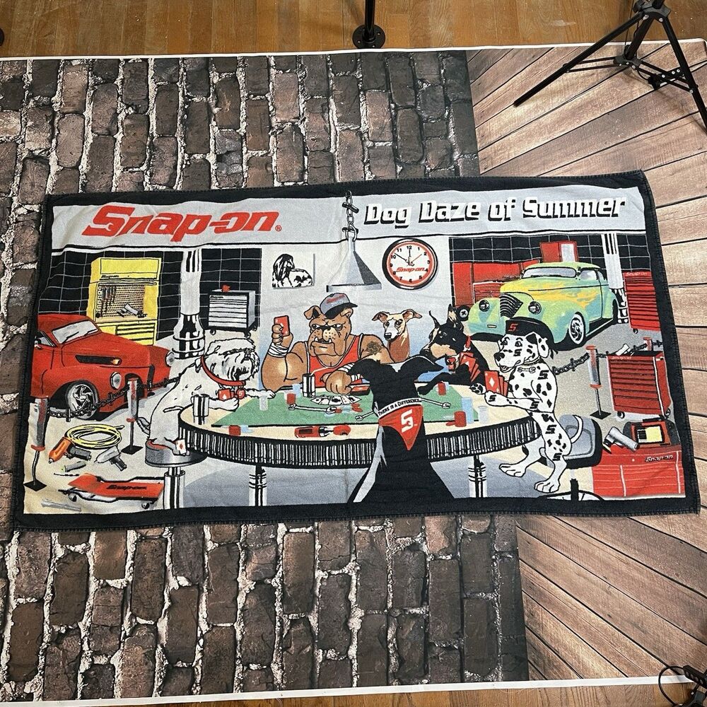 Snap On Tools Beach Towel Dog Daze of Summer Dogs Poker 60” x 32” Vintage